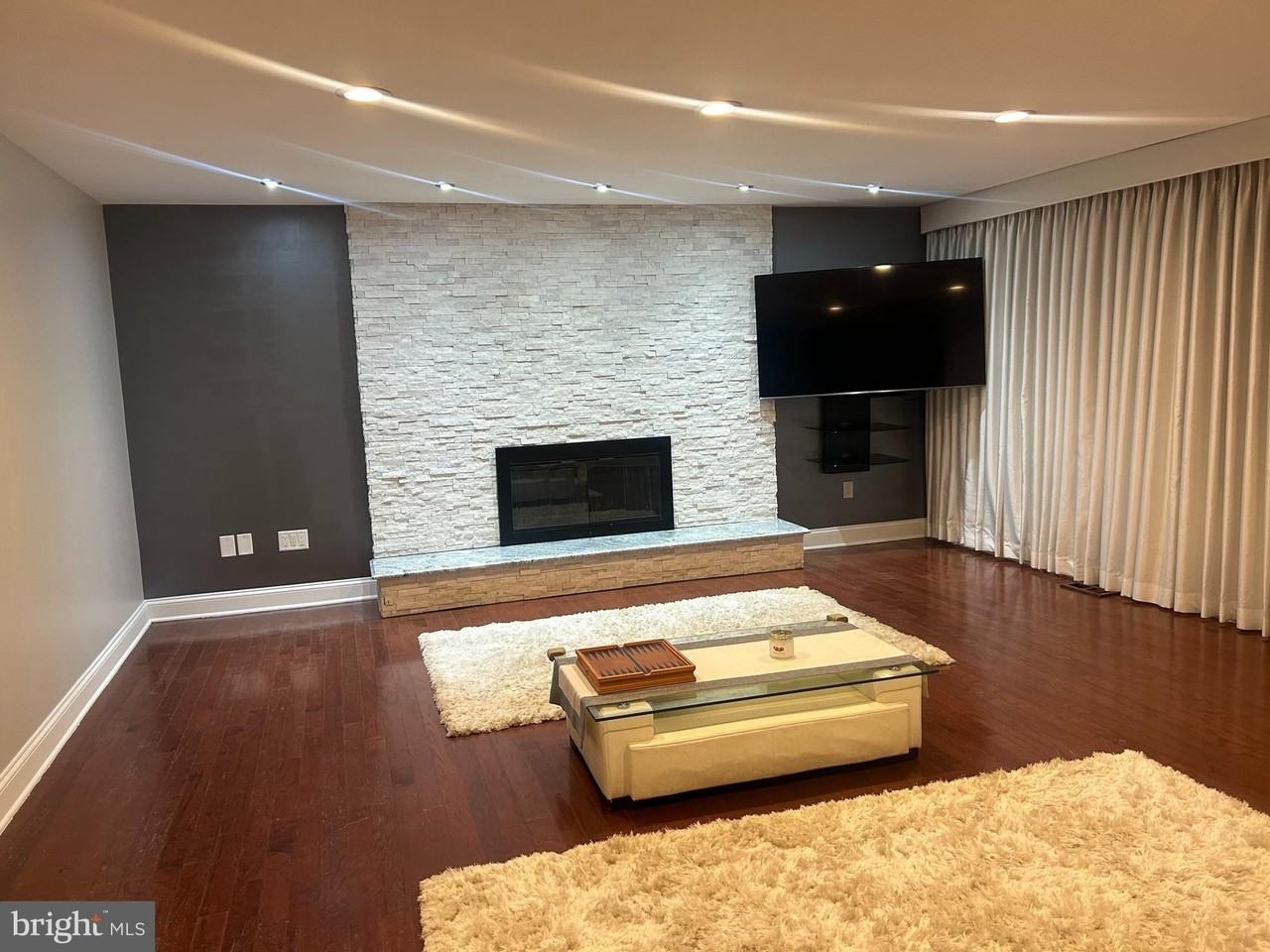 8 Delaware Drive - Photo 5 of 21