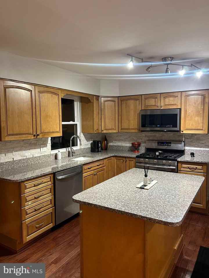 8 Delaware Drive - Photo 7 of 21