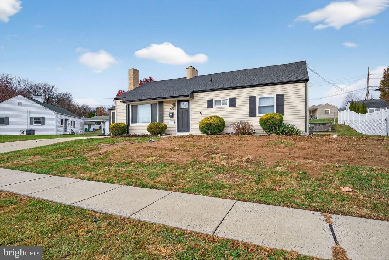 209 Trenton Road - Photo 2 of 25