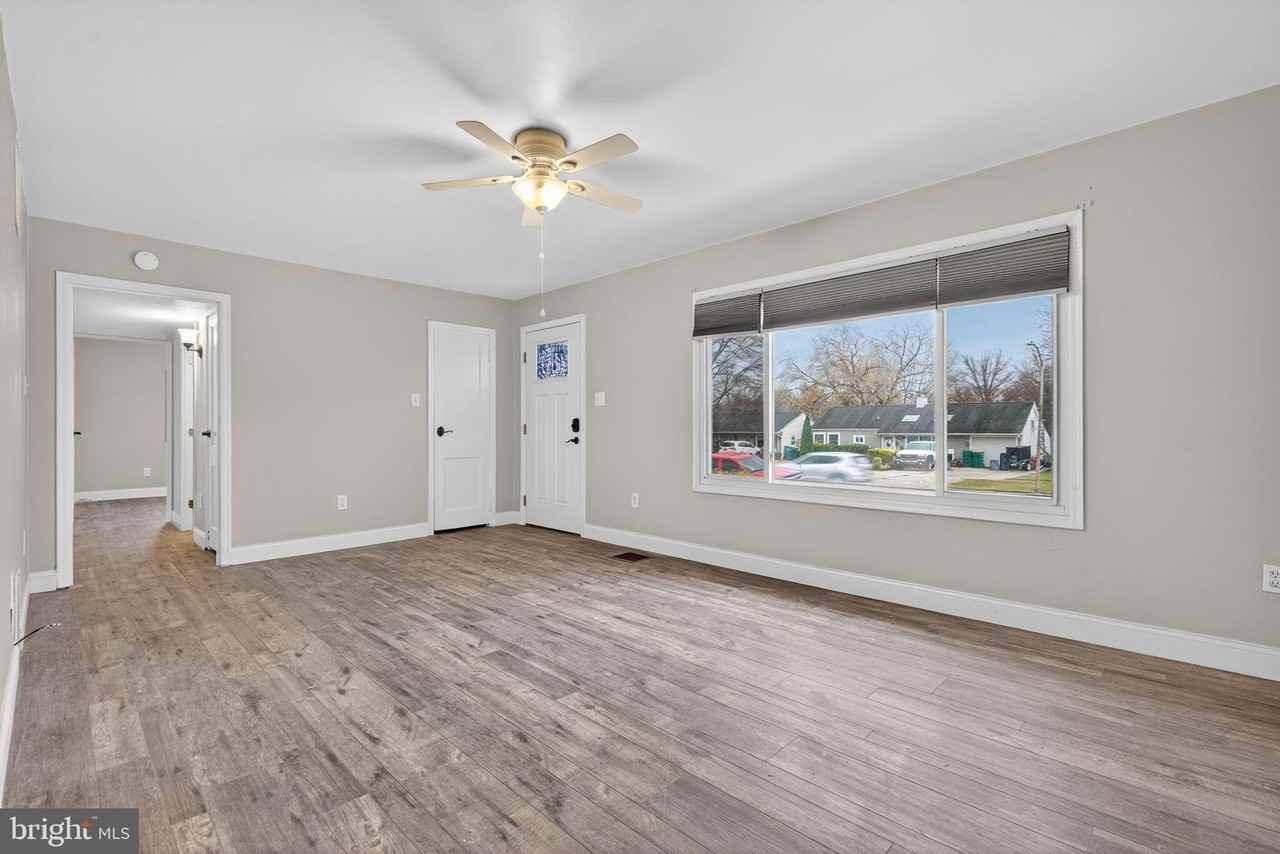 209 Trenton Road - Photo 6 of 25