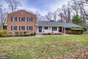 featured image of 1674 Highpoint Lane