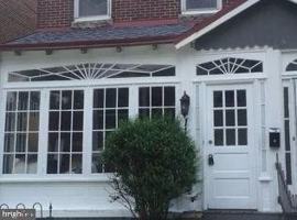 featured image of 120 Francis Street #1