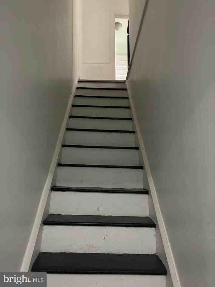 120 Francis Street #1 - Photo 3 of 11