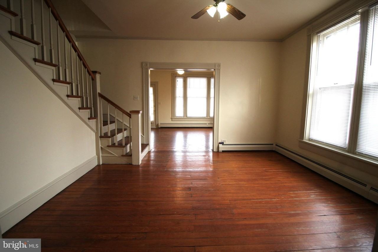 254 S Railroad Ave - Photo 3 of 11