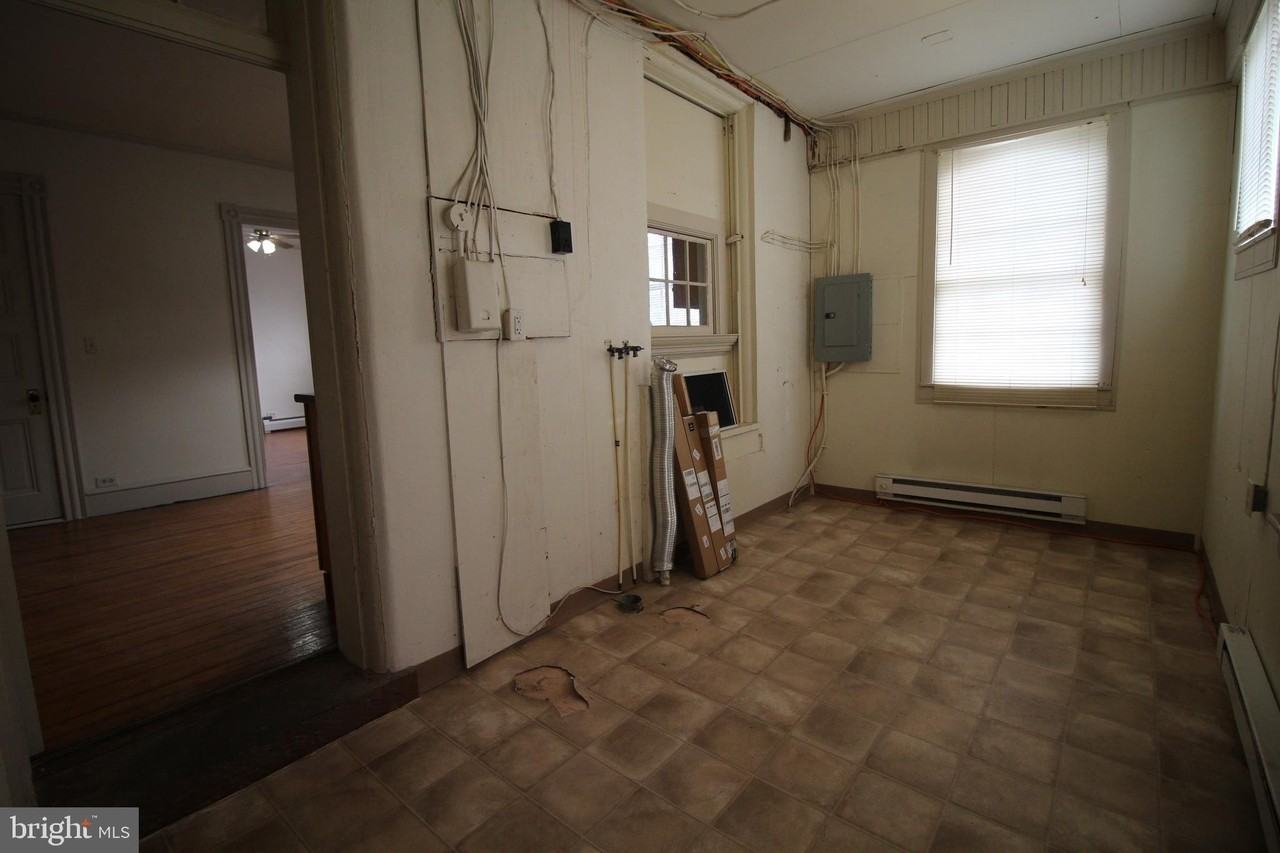 254 S Railroad Ave - Photo 6 of 11