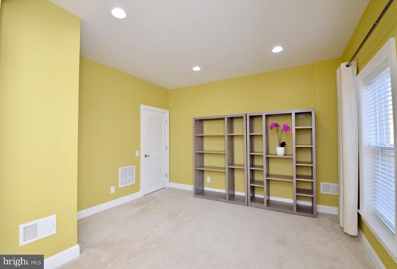 3053 Waterloo Lane - Photo 3 of 38