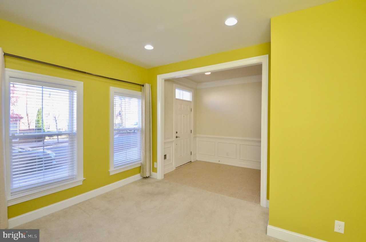 3053 Waterloo Lane - Photo 6 of 38