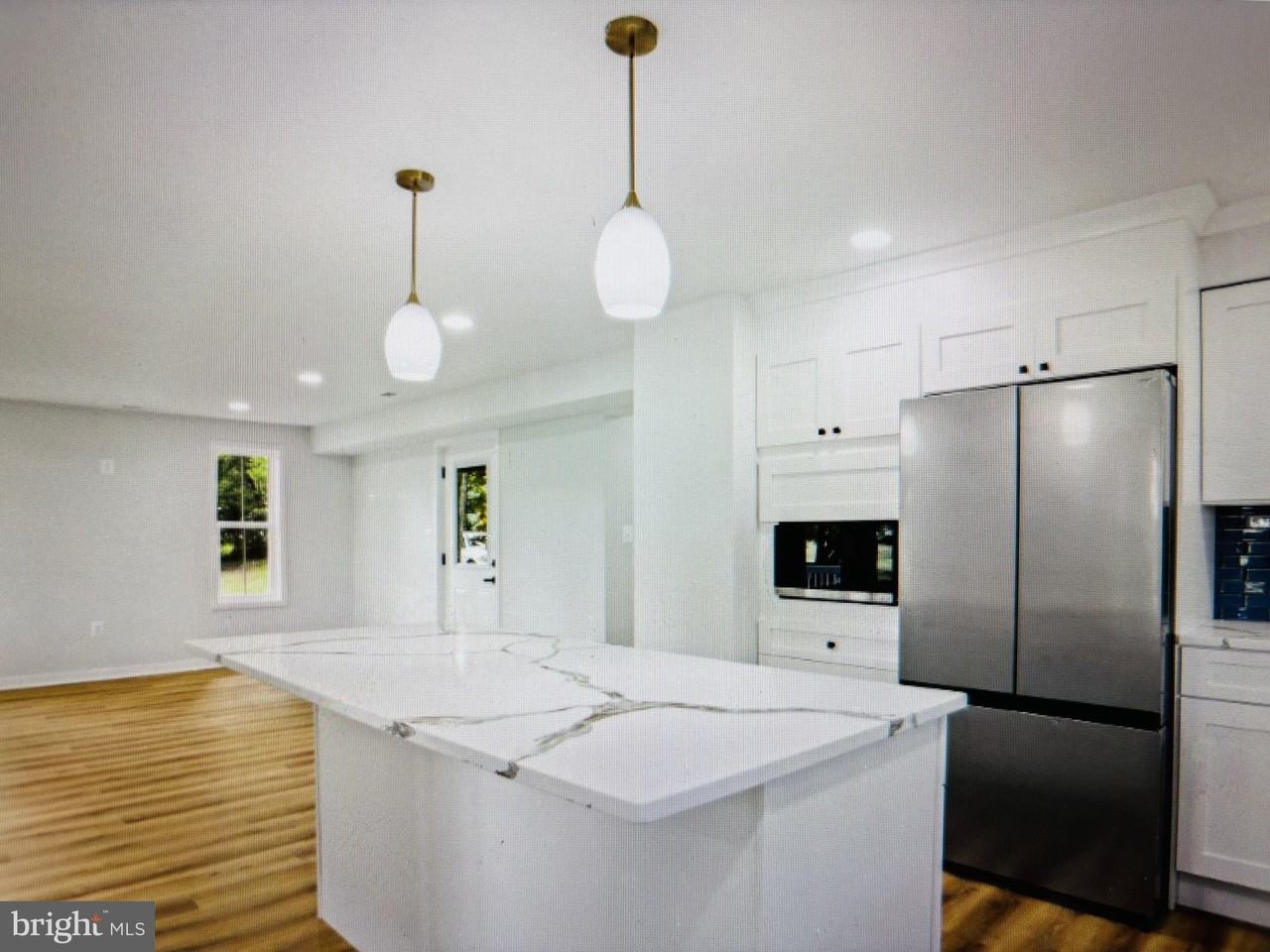 15990 Charles Town Rd - Photo 7 of 20