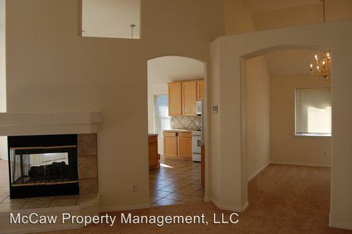 201 Willow St - Photo 3 of 21