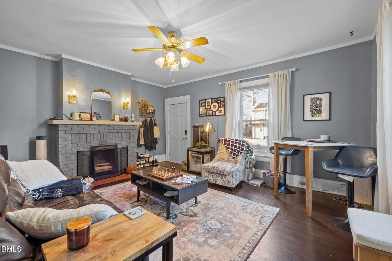 813 Arnette Ave - Photo 6 of 31