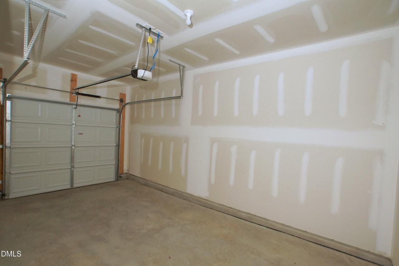 135 Polaris Ave - Photo 3 of 24