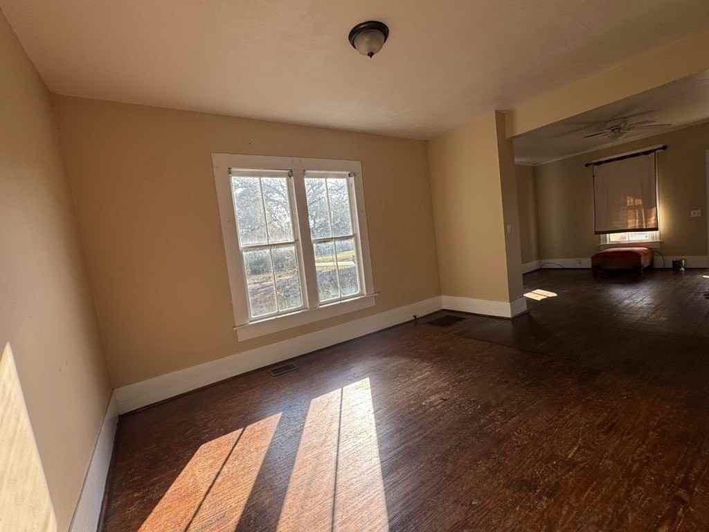 1001 W Bartow St - Photo 2 of 9