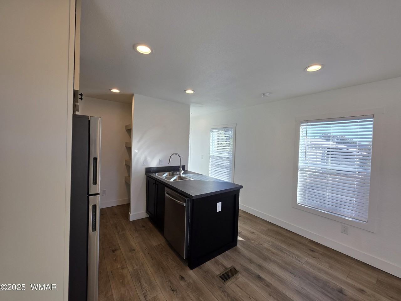 8368 Ridge Dr - Photo 4 of 16