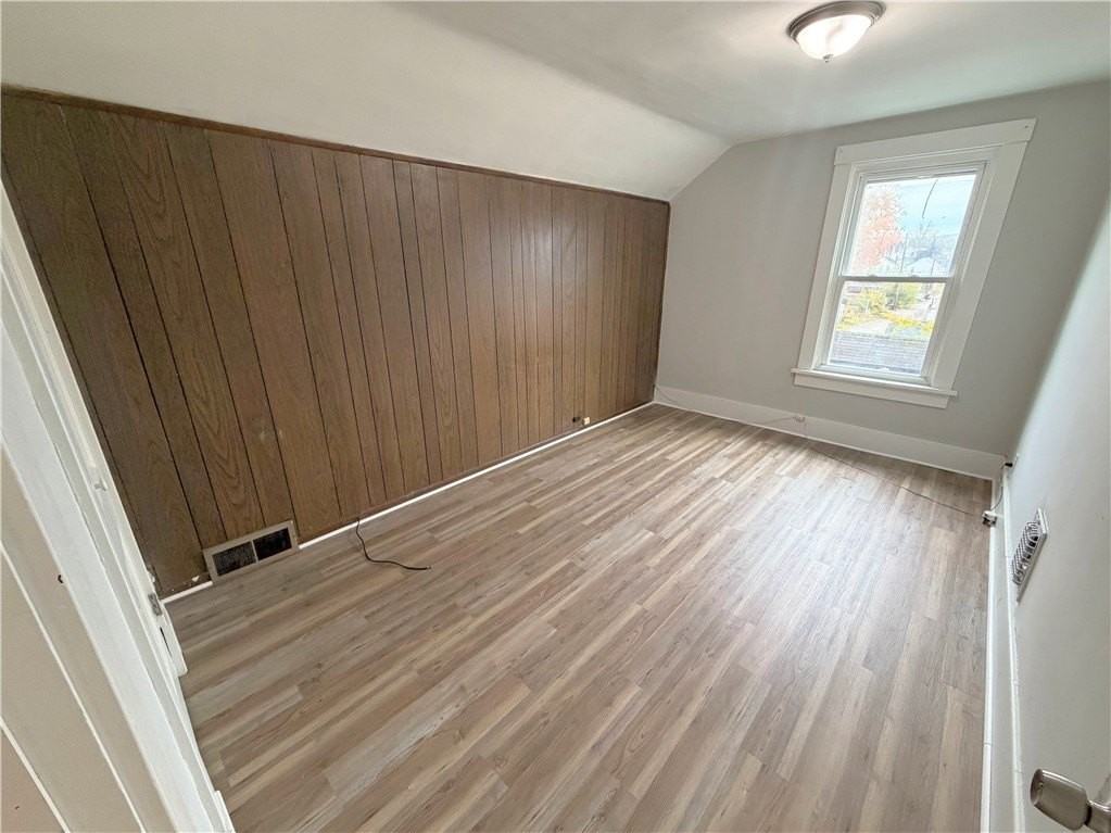 112 Mccandless St - Photo 6 of 6