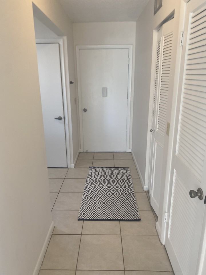 2440 Southeast Ocean Boulevard #C105 - Photo 4 of 22