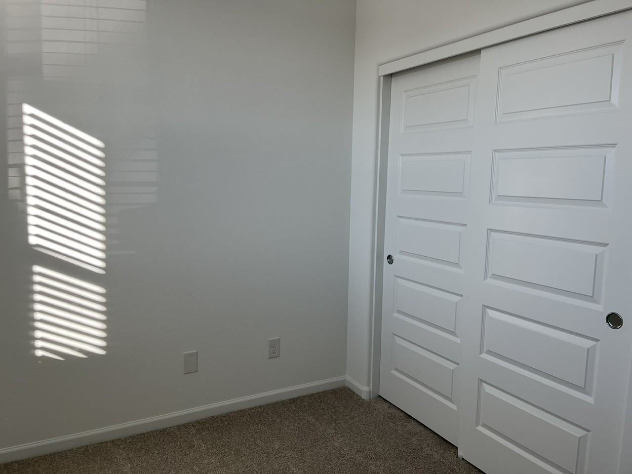 9738 W Catalina Dr - Photo 2 of 20