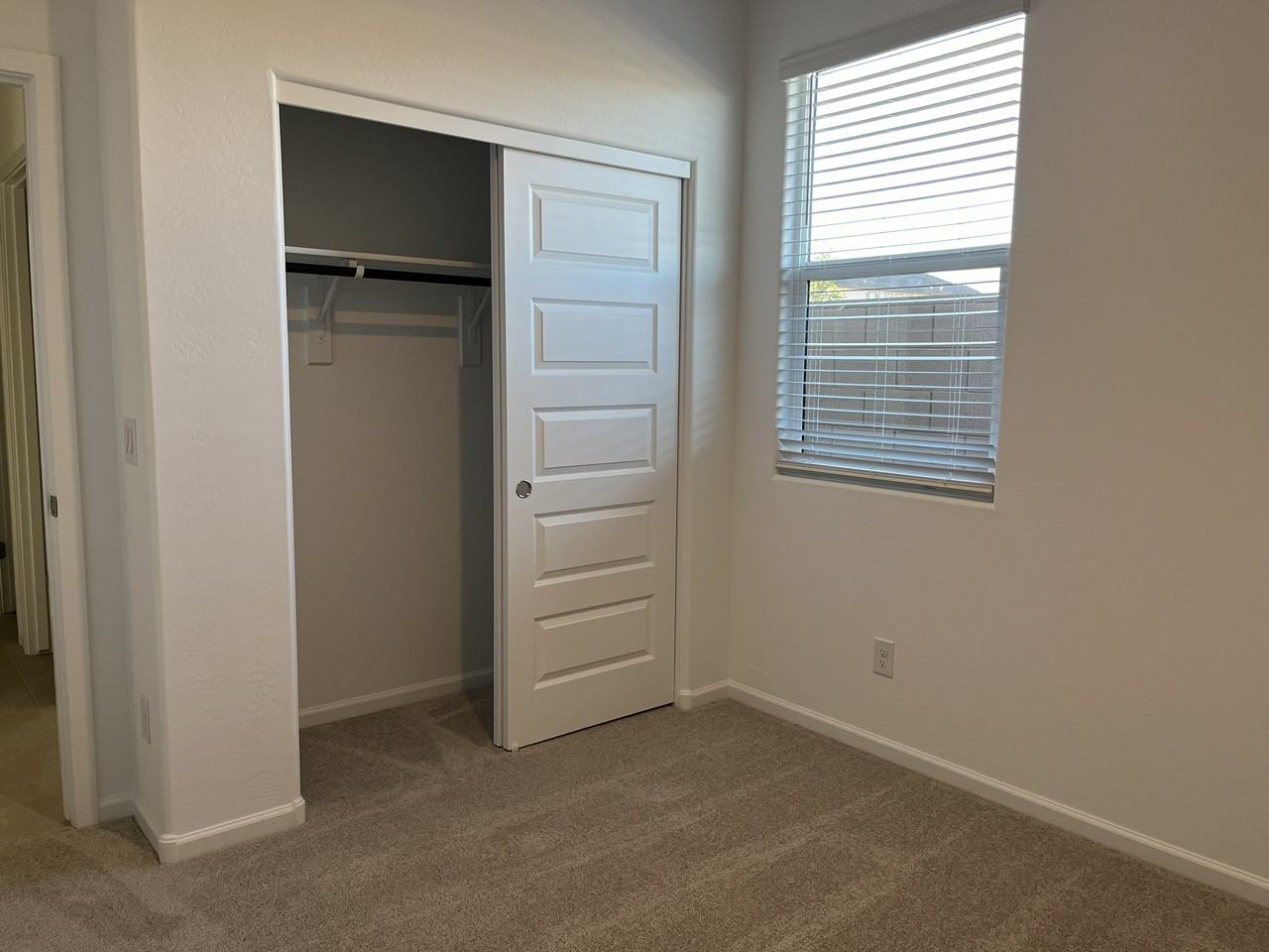 9738 W Catalina Dr - Photo 4 of 20