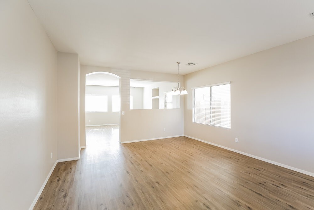 6906 S 50th Gln - Photo 4 of 17