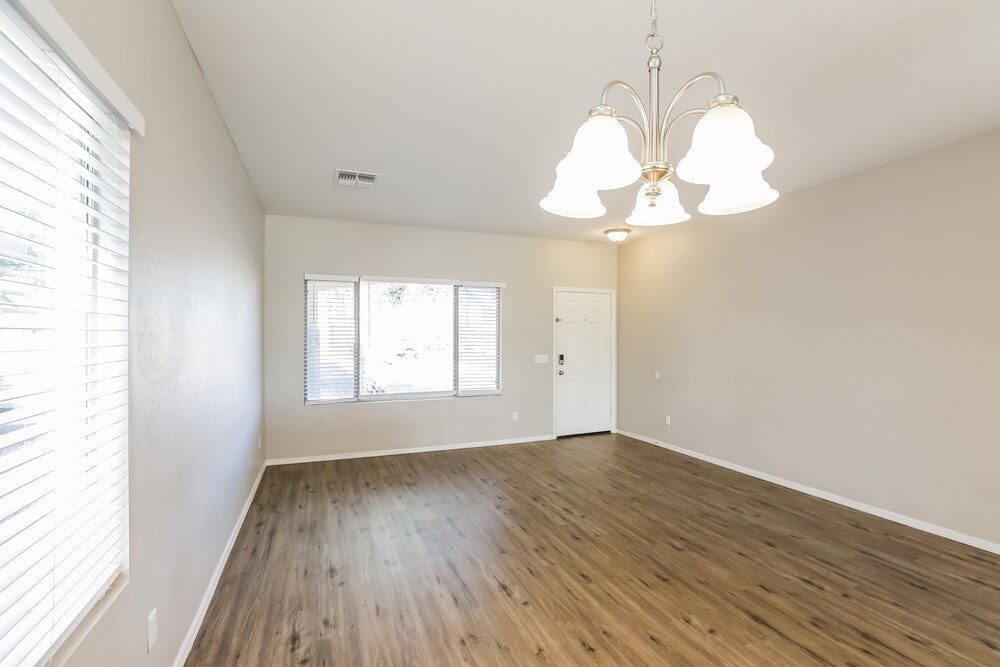 6906 S 50th Gln - Photo 5 of 17