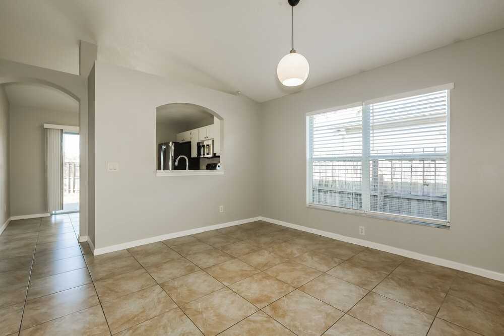 18036 Birdwater Dr - Photo 5 of 16