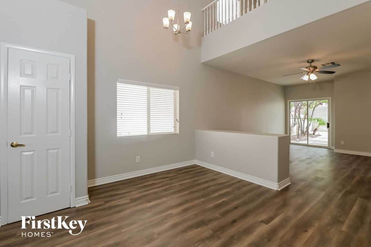 2462 Wrangler Walsh Ln - Photo 4 of 15