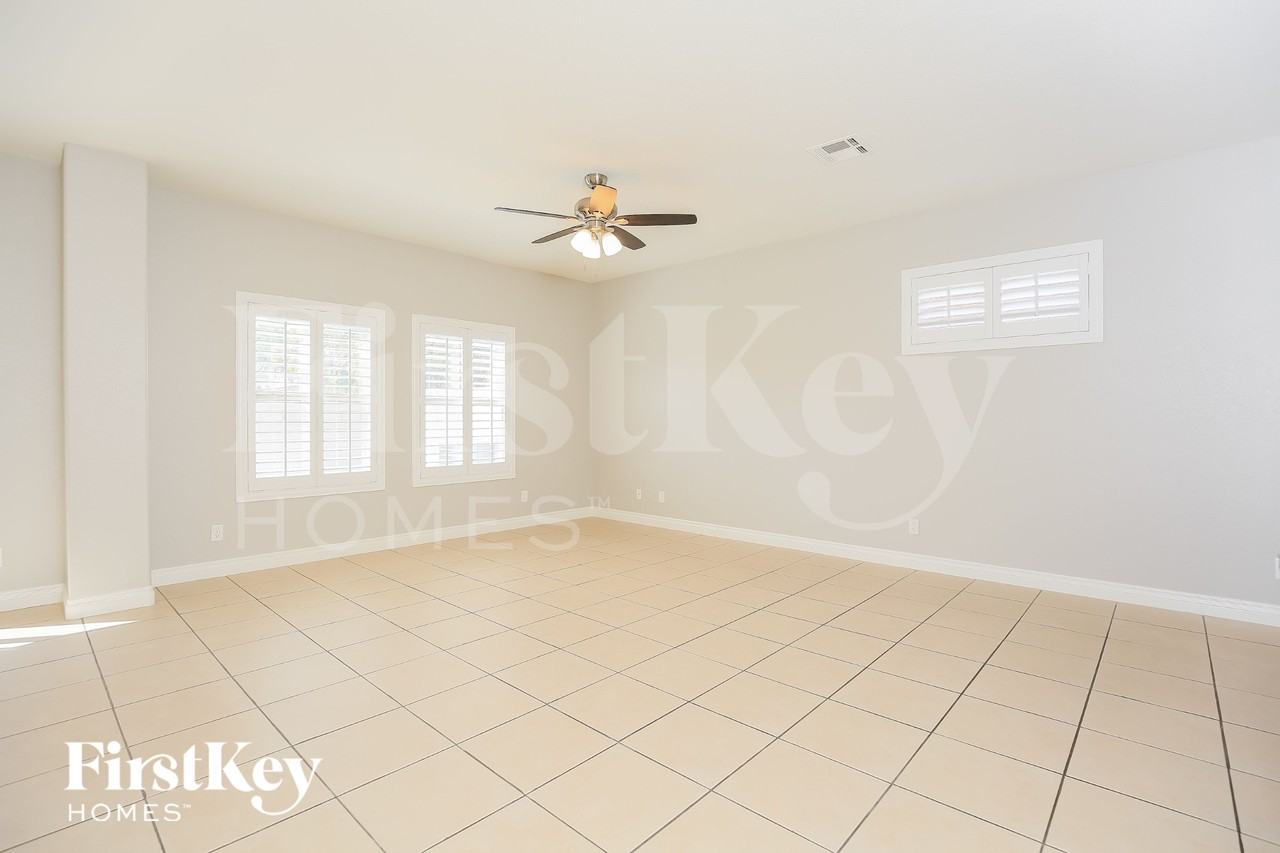 9873 Risto Ct - Photo 3 of 15