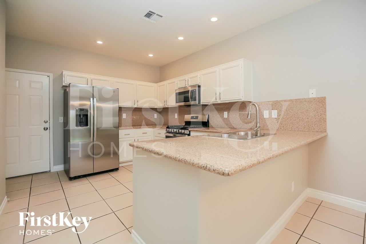 9873 Risto Ct - Photo 5 of 15