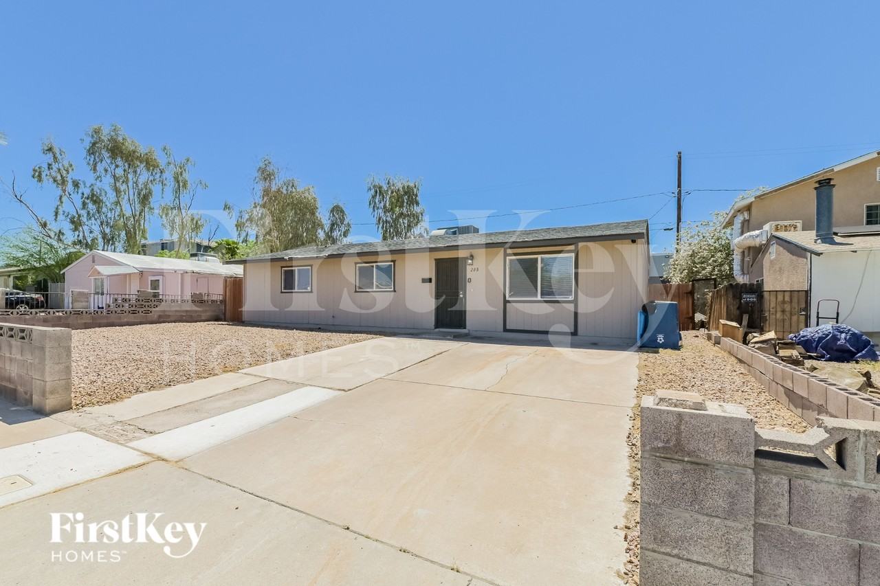 208 Valley Forge Ave - Photo 2 of 16