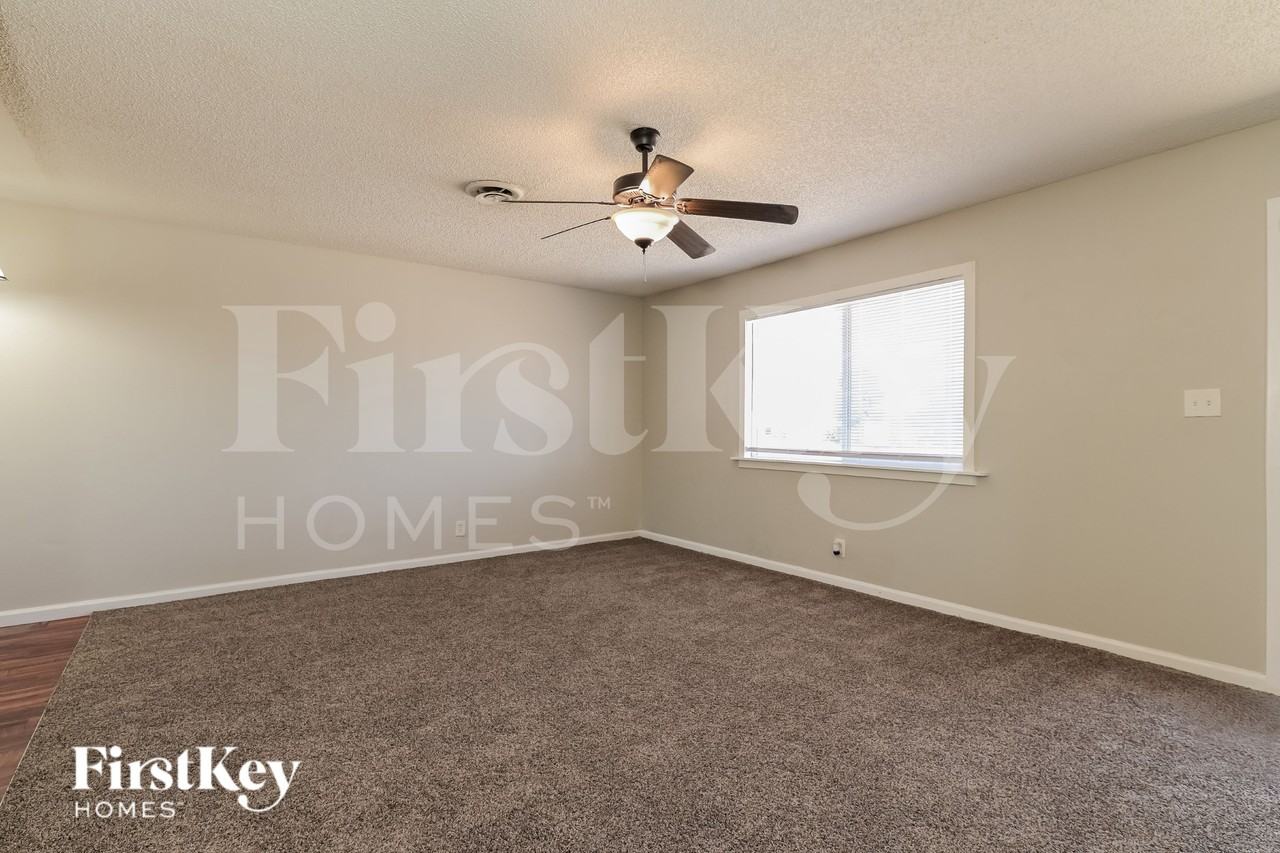 208 Valley Forge Ave - Photo 3 of 16