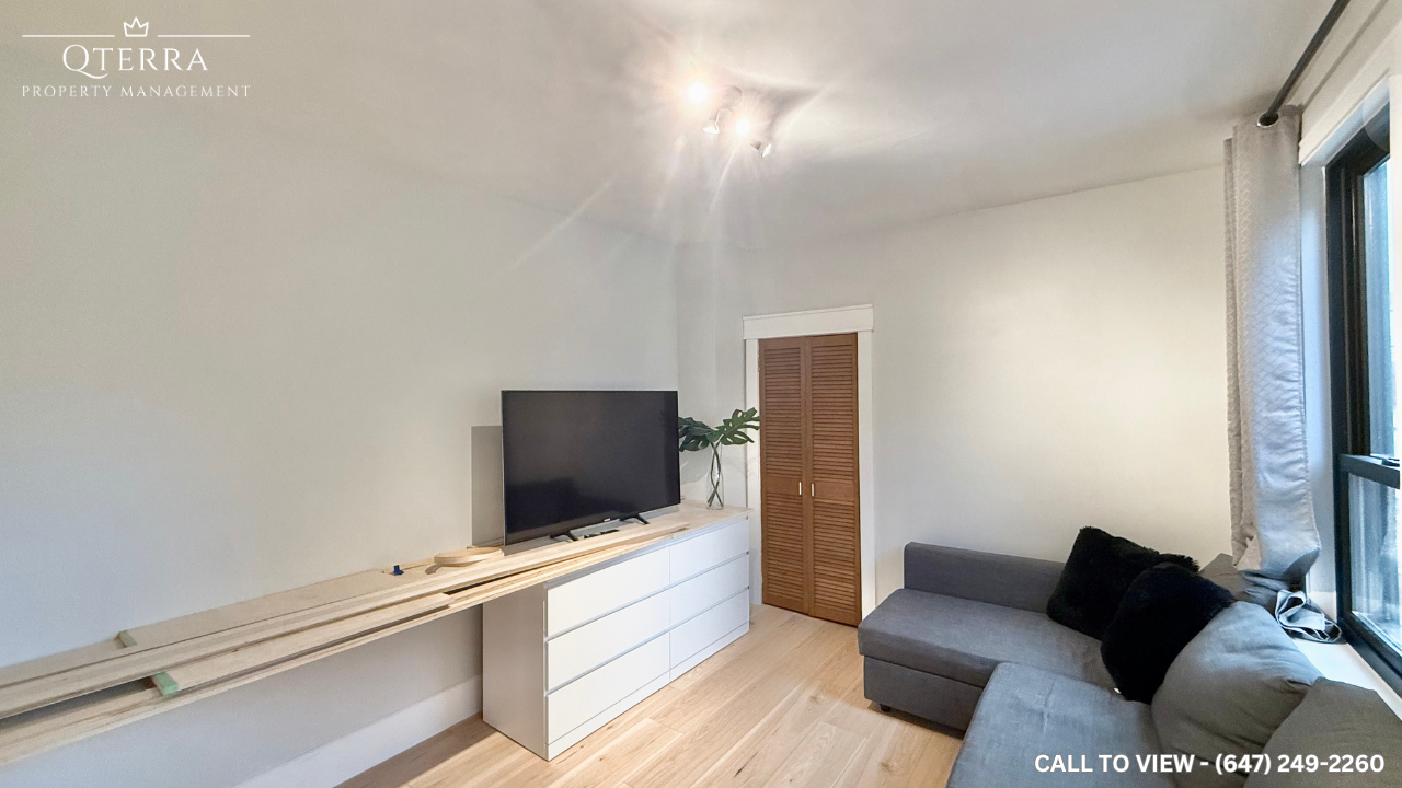 251 Silverthorn Avenue - Photo 4 of 10