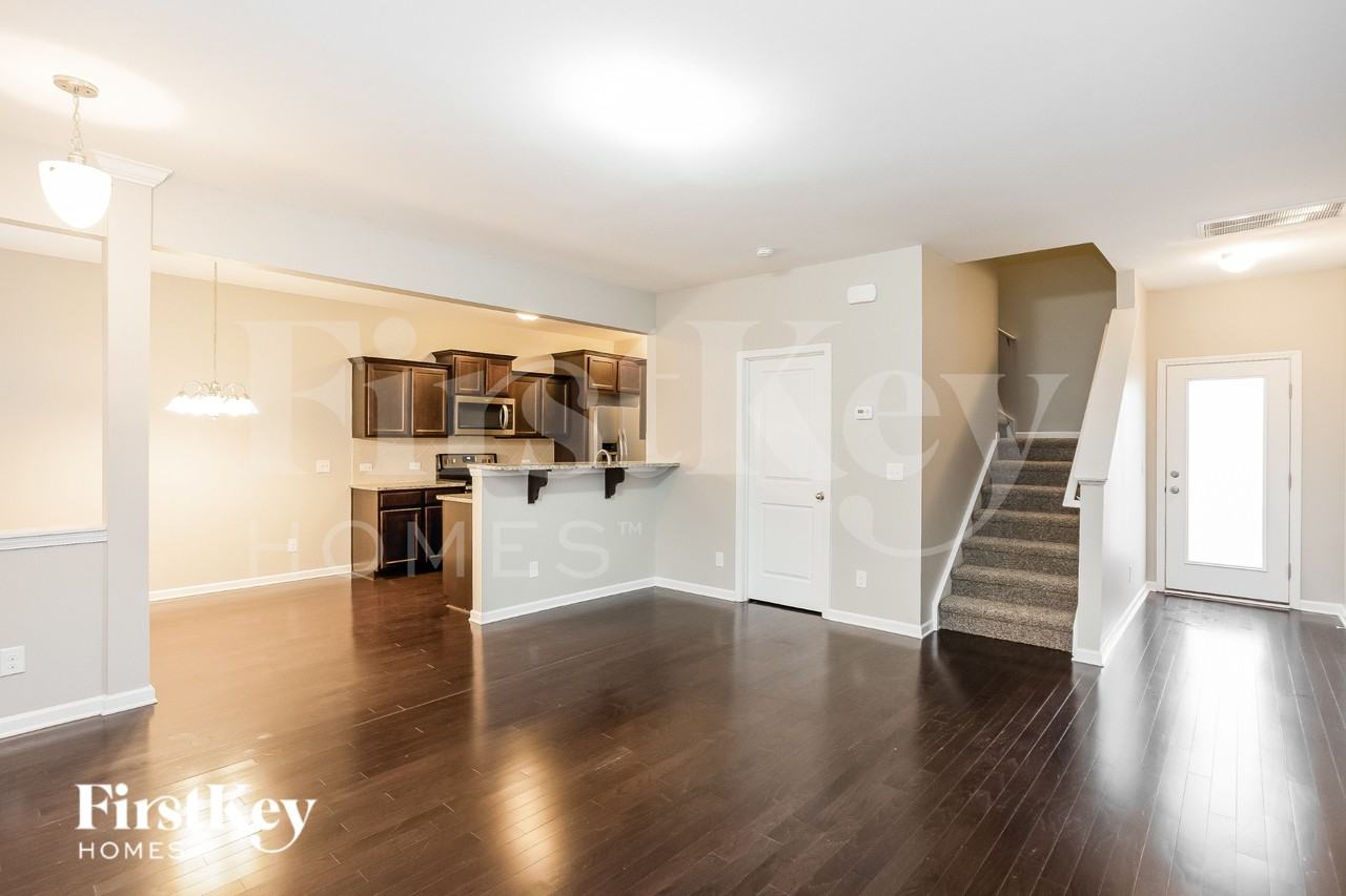 267 Harrison Ln - Photo 7 of 19