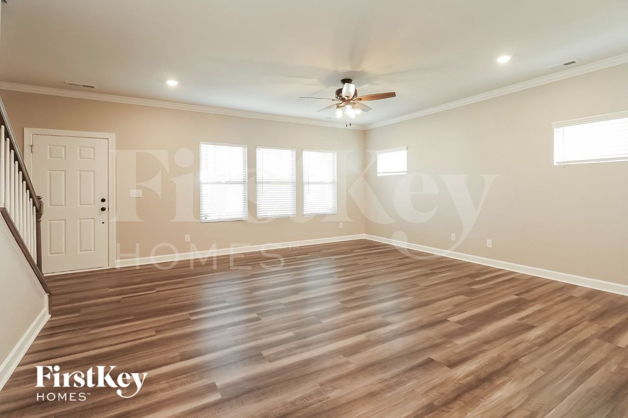 4003 Armstrong Farm Dr - Photo 3 of 19