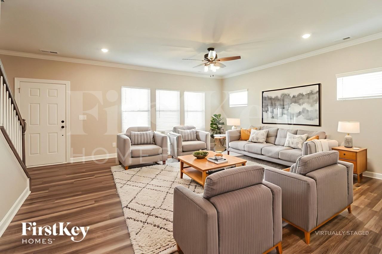 4003 Armstrong Farm Dr - Photo 4 of 19