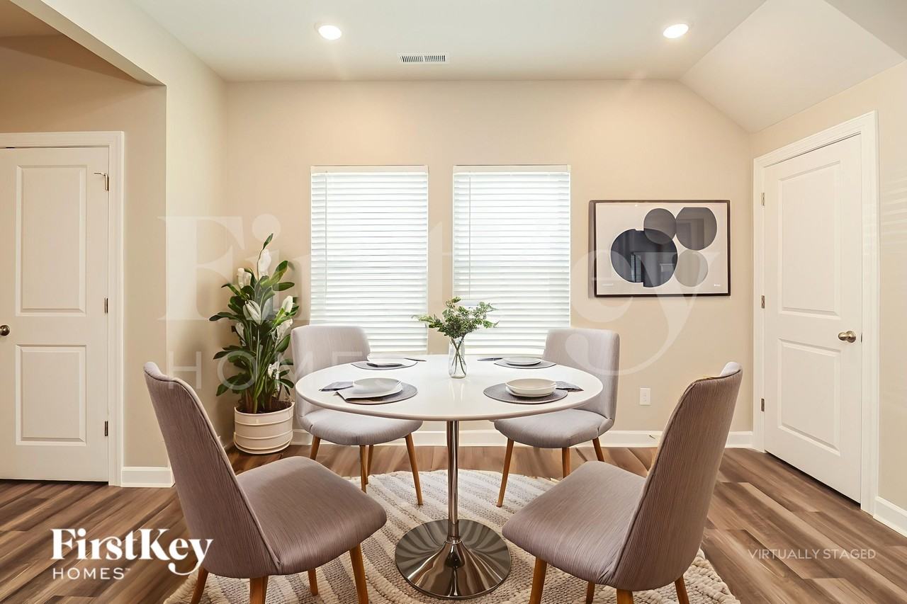 4003 Armstrong Farm Dr - Photo 7 of 19