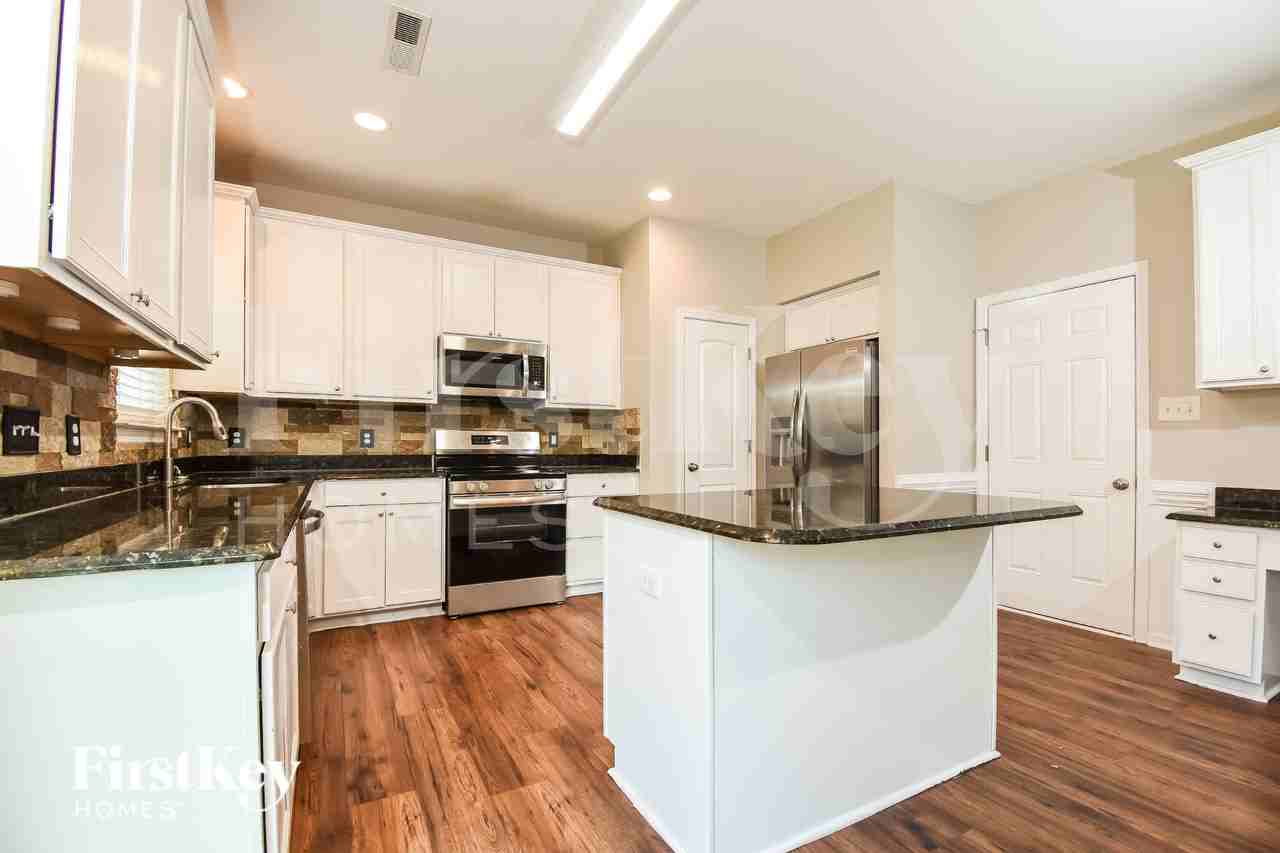 2814 Chari Park Ln - Photo 7 of 19