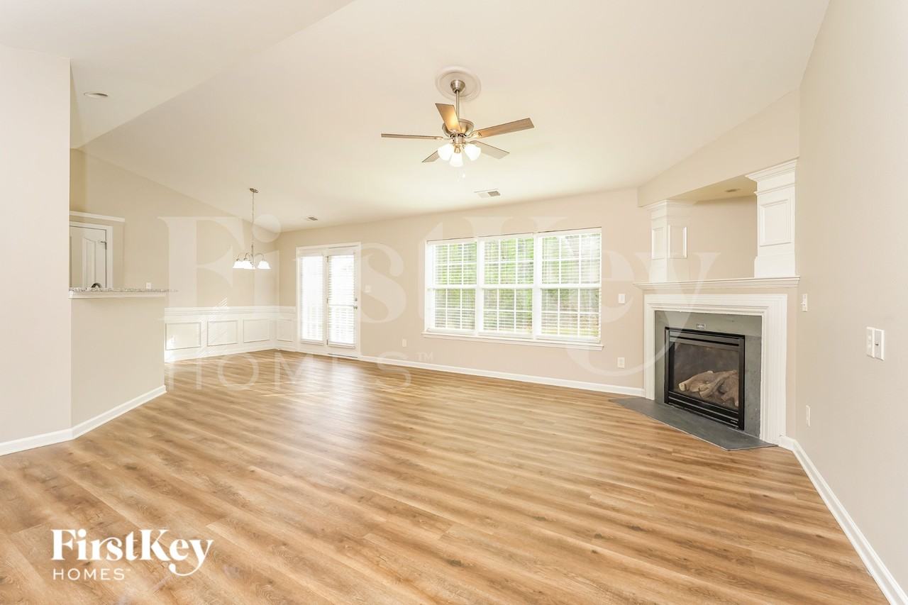 3365 Lilliefield Lane - Photo 4 of 19