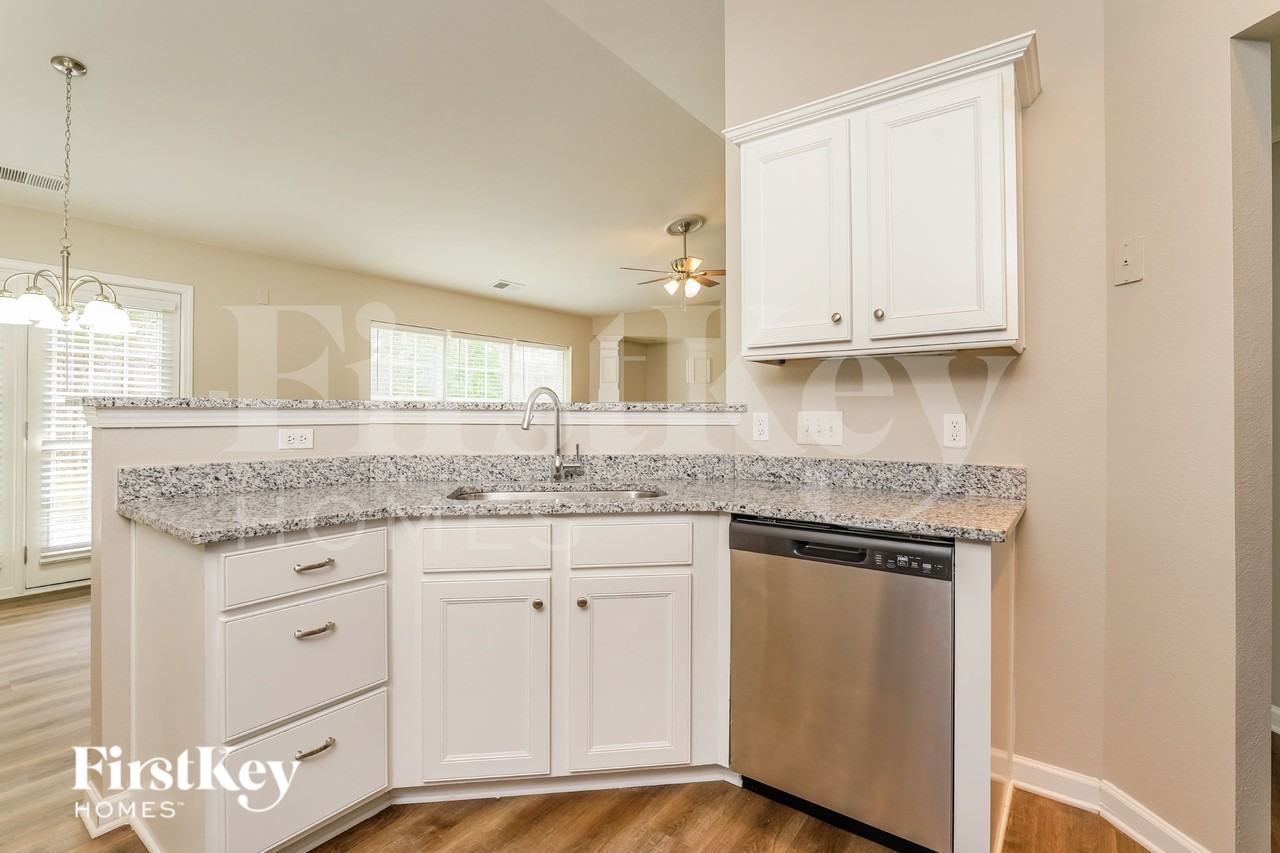 3365 Lilliefield Lane - Photo 5 of 19