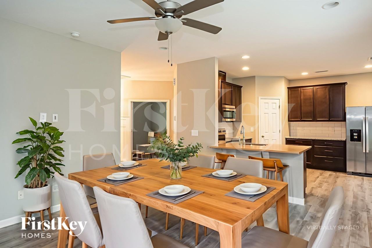 13232 Berkley Ave - Photo 7 of 19