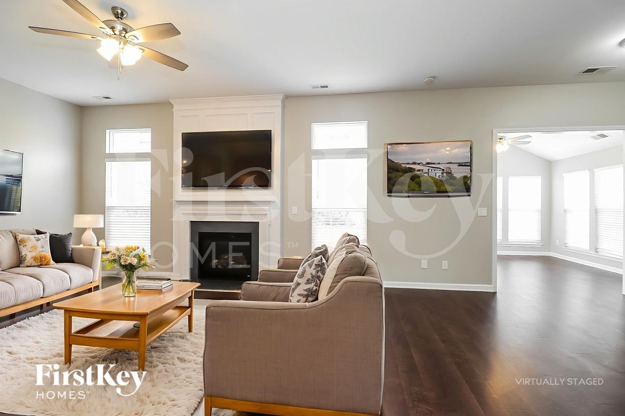 6937 Cascade Dream Ct - Photo 3 of 19