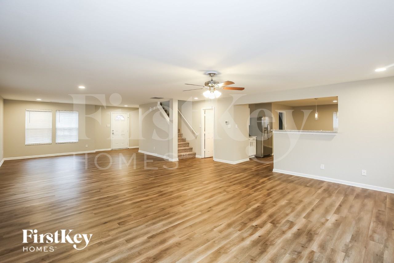 730 Cheswick Ave - Photo 5 of 16