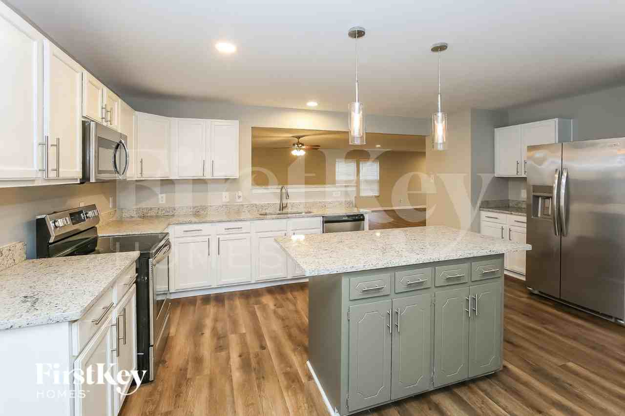 730 Cheswick Ave - Photo 6 of 16