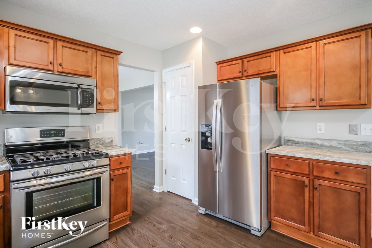 4110 Edgeview Dr - Photo 6 of 16