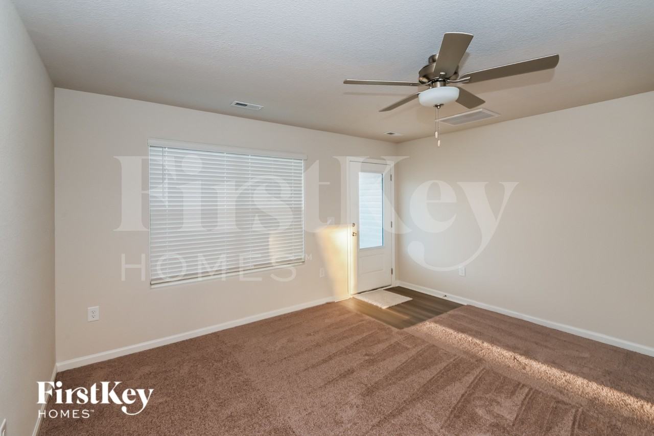 5024 Wolfridge Ave - Photo 3 of 19