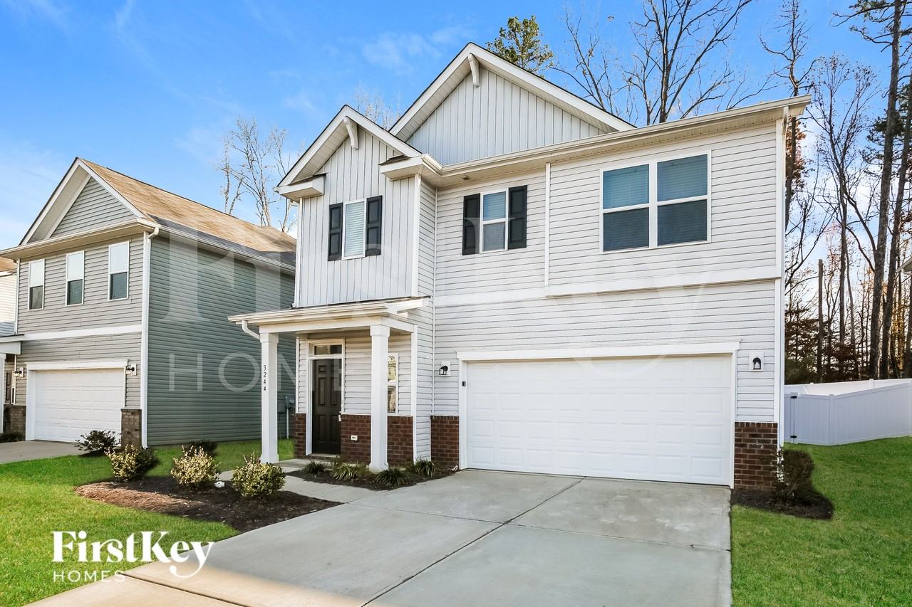 3244 Newell Village Dr - Photo 3 of 16