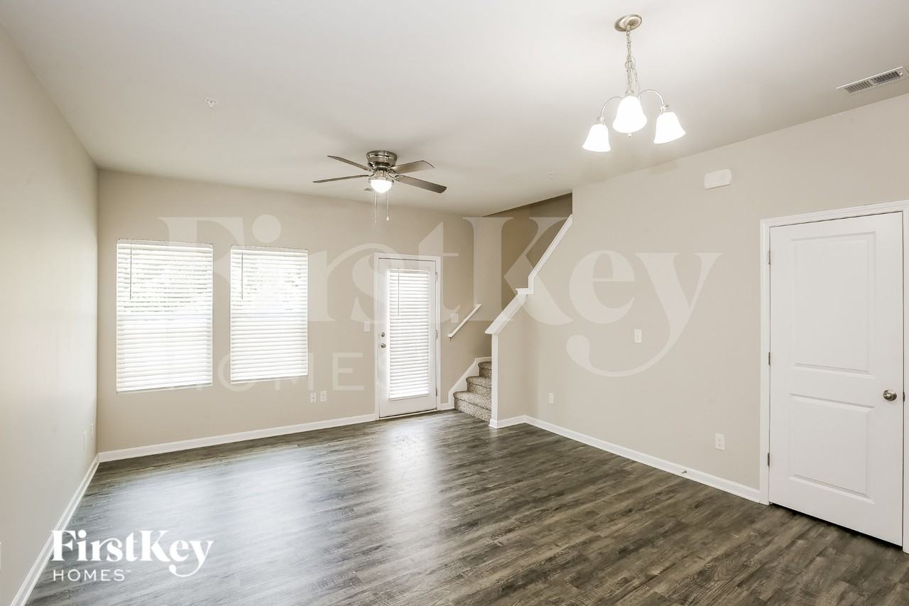 2054 Cypress Village Dr Nw - Photo 5 of 16