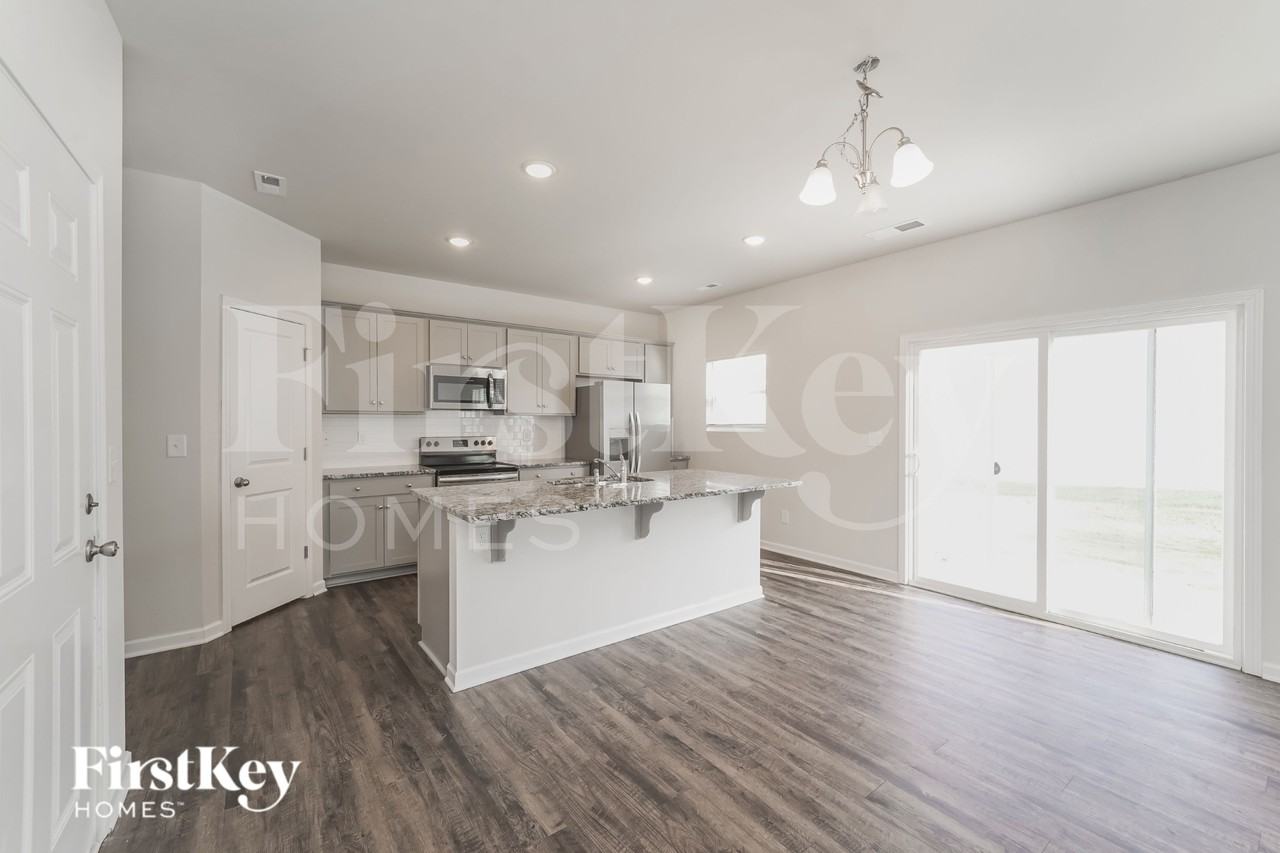 5304 Cobblestone Glen Drive - Photo 5 of 16