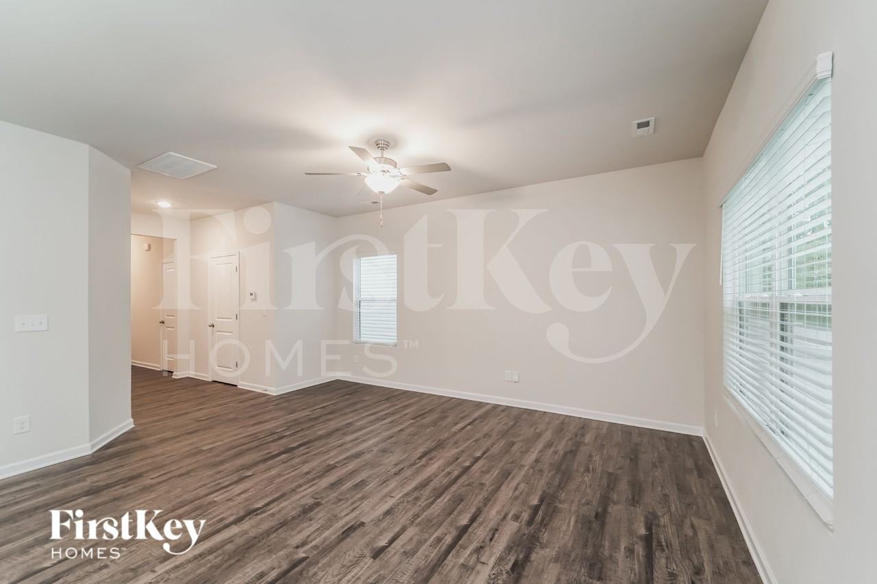 5607 Cobblestone Glen Dr - Photo 4 of 16