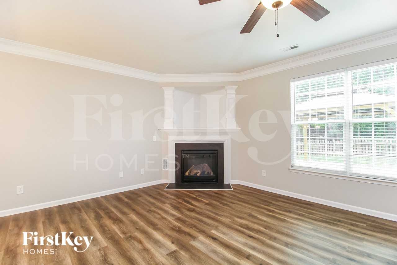 2958 Mirasol Ct - Photo 2 of 15