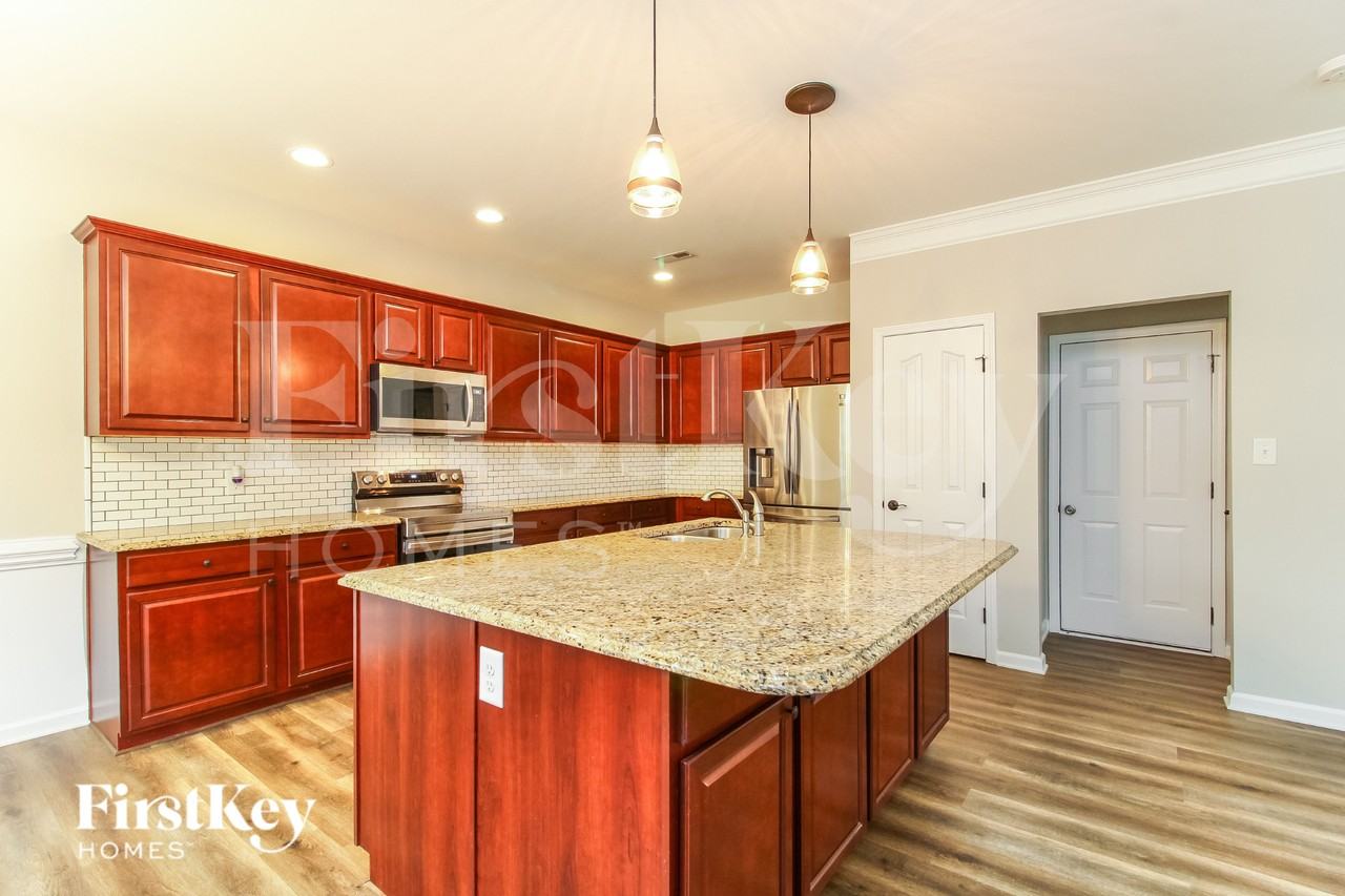 2958 Mirasol Ct - Photo 5 of 15