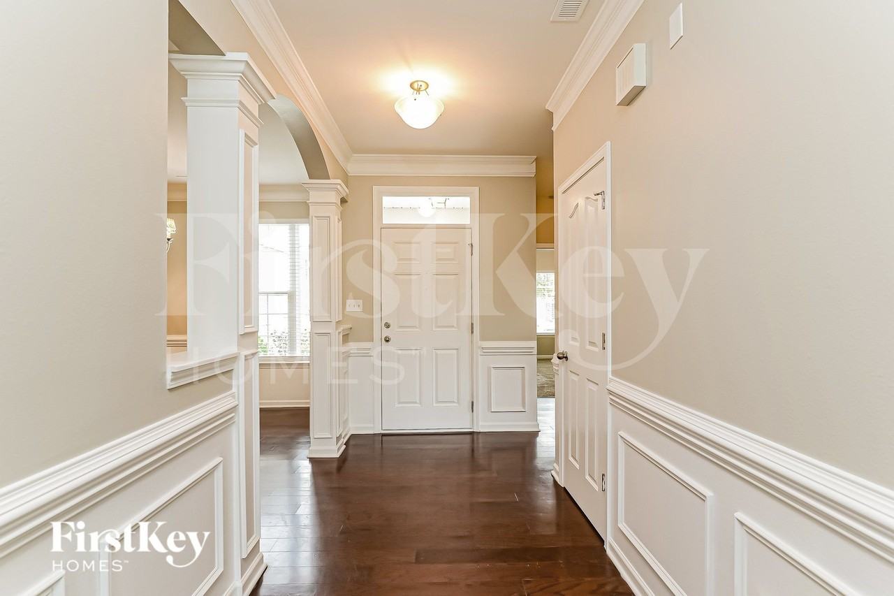 604 Piedmont Crossing Dr - Photo 2 of 15